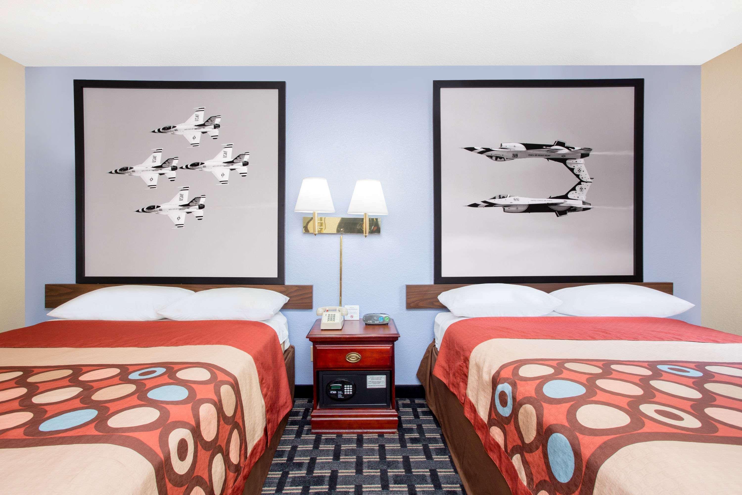 ซูเปอร์ 8 บาย วินด์แฮม วอร์เนอร์โรบินส์ Motel วอร์เนอร์ โรบินส์ ภายนอก รูปภาพ